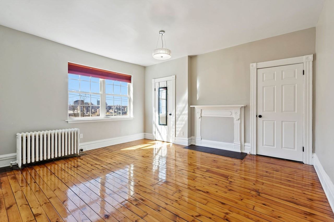 1106 Goettman St - Photo 5 of 29