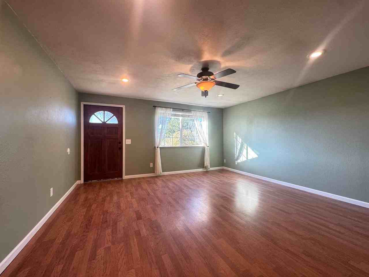 1965 Cypress Ct - Photo 5 of 21