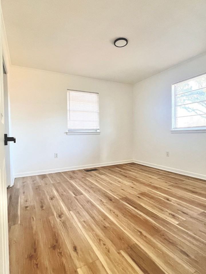 400 W Scenic Dr - Photo 4 of 6