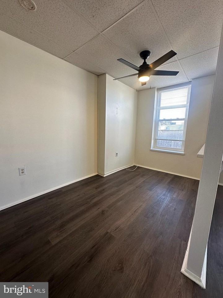 2300 S 12th St Apt 3f #3F - Photo 5 of 15