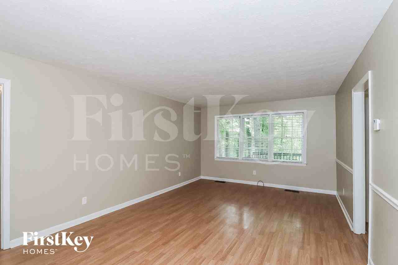 3082 Lake Ranch Dr - Photo 2 of 15