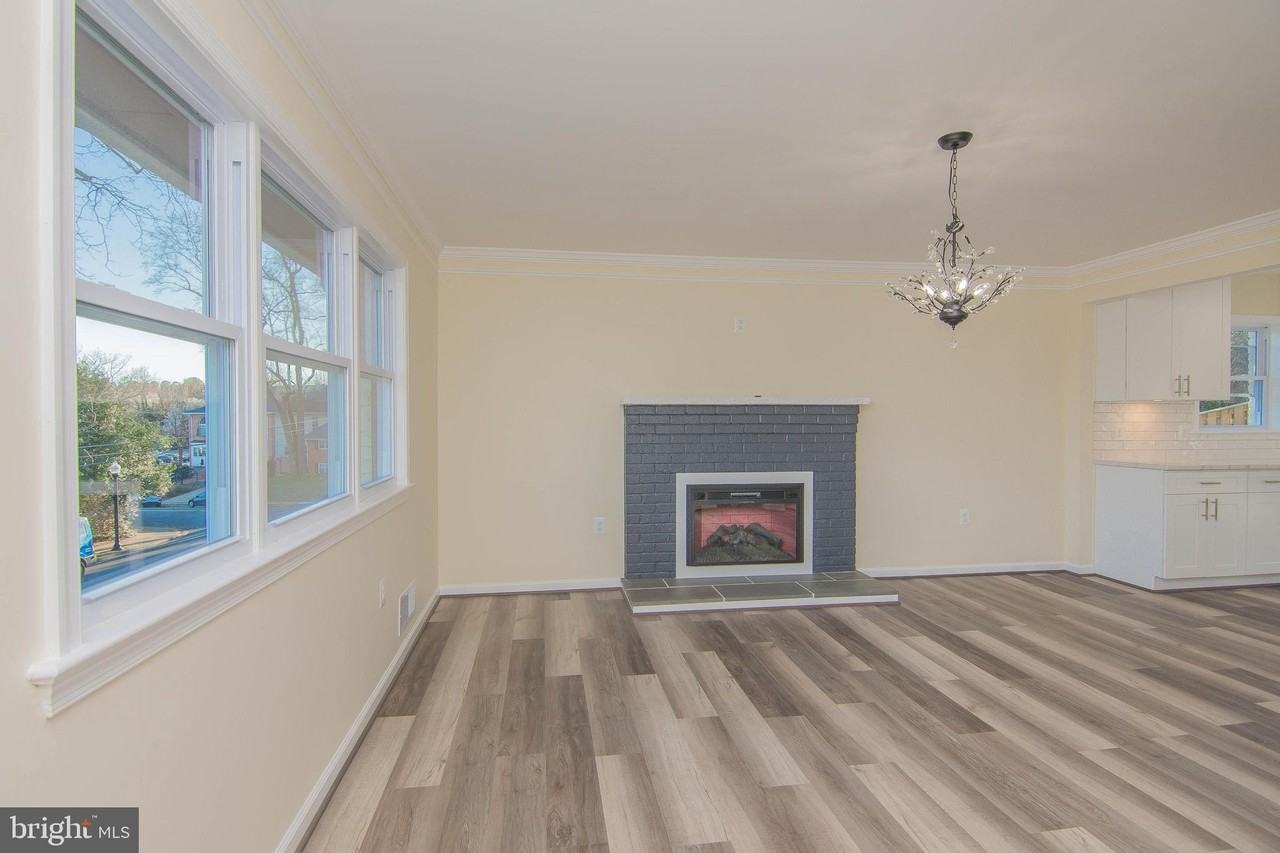 14 N Montague St - Photo 3 of 21