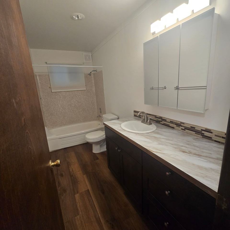 Tracy Ann Apartments - Photo 3 of 11