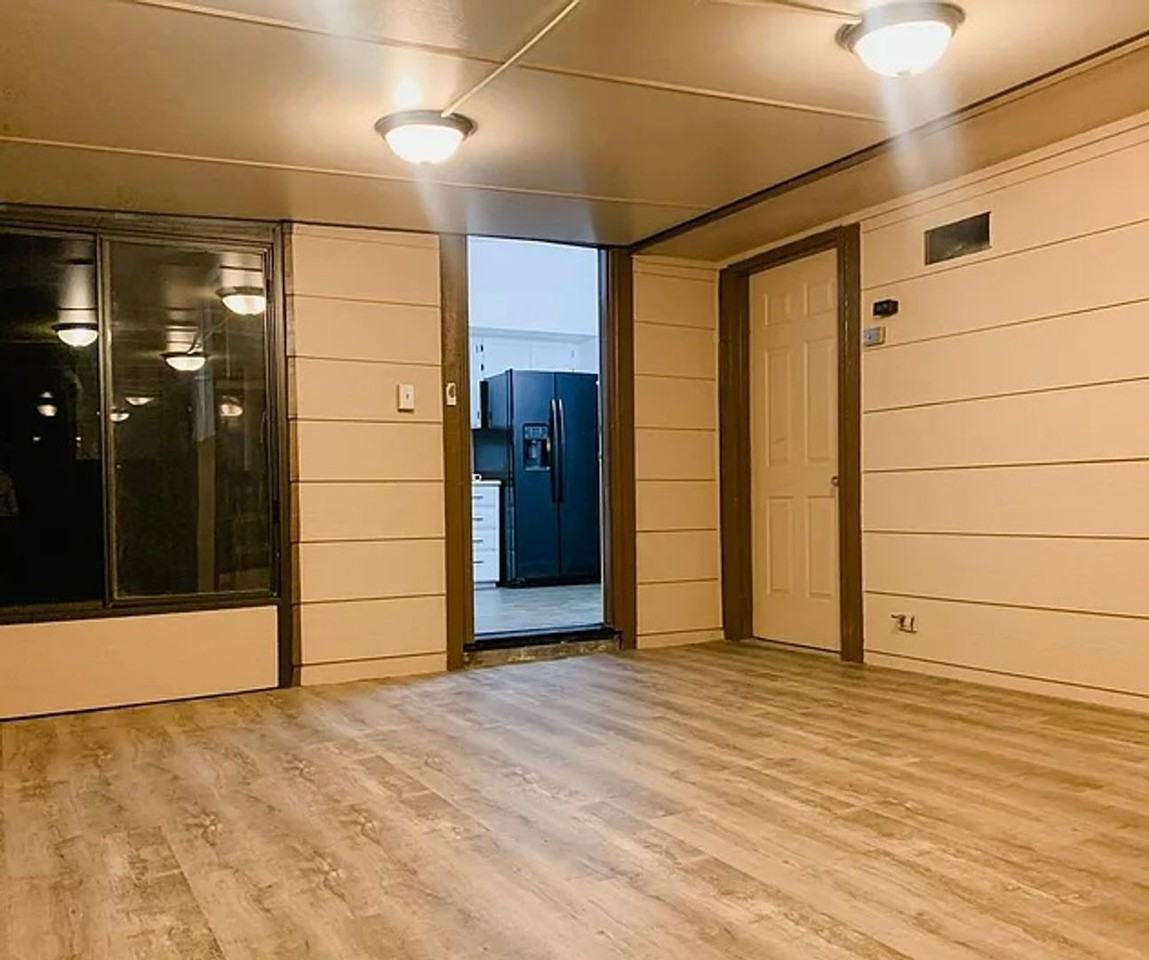 1839 S Biscay St - Photo 5 of 14