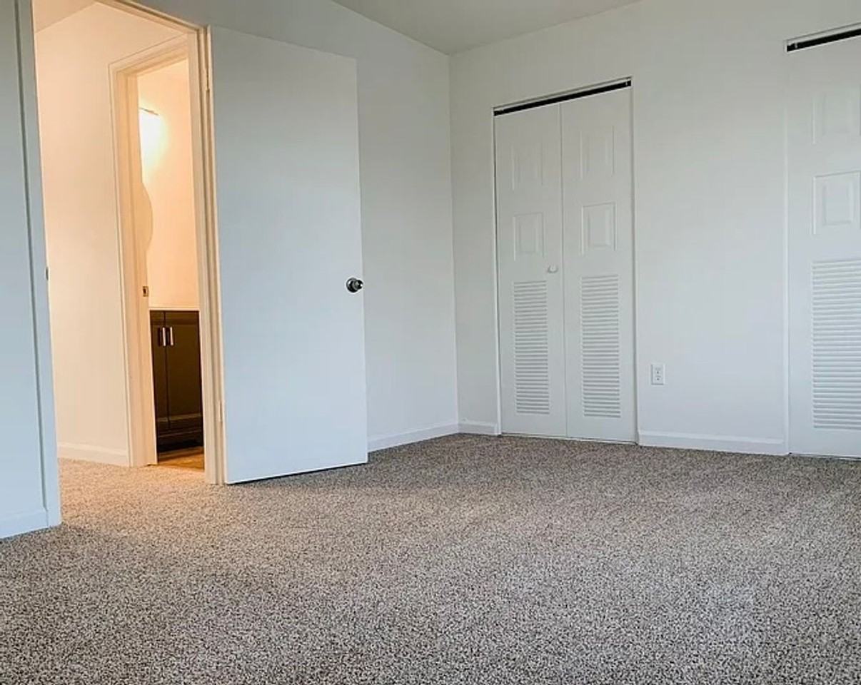 1839 S Biscay St - Photo 6 of 14