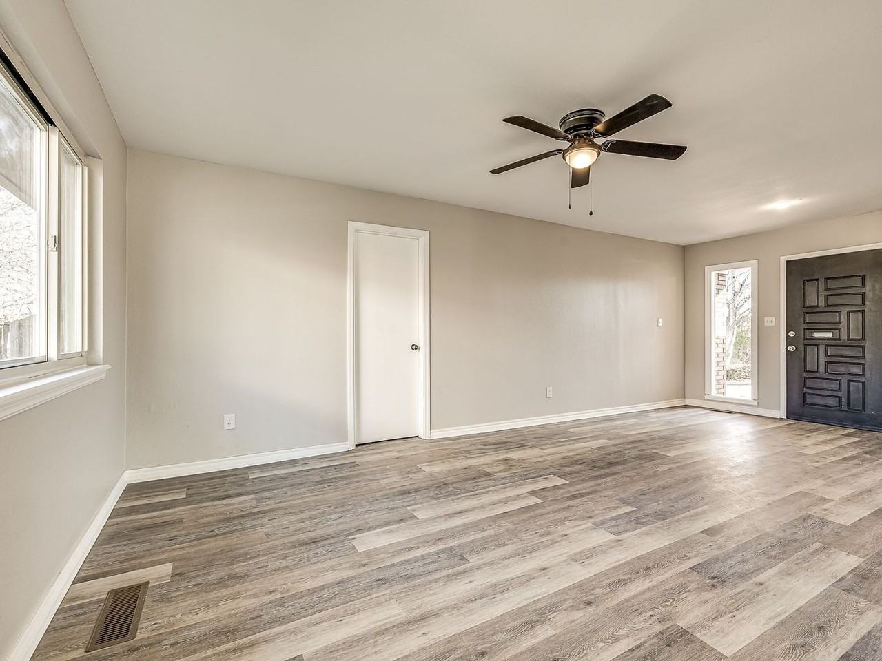 5966 E 36th St - Photo 6 of 36