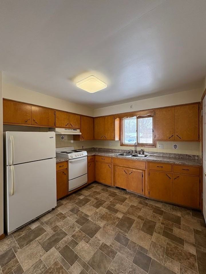 5032 S Main St - Photo 4 of 24