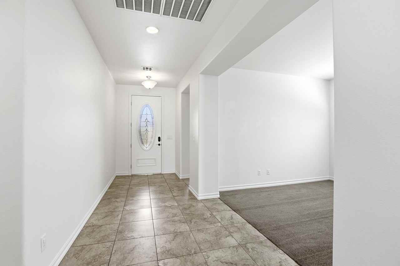 9387 Vital Crest St - Photo 3 of 30