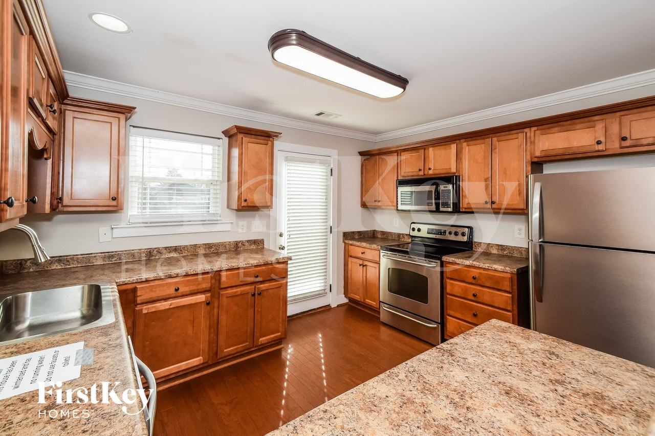 283 Stonecreek Pl - Photo 6 of 15