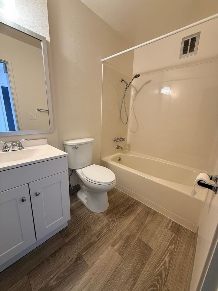 Sunnyside Village Apartments - Photo 2 of 32