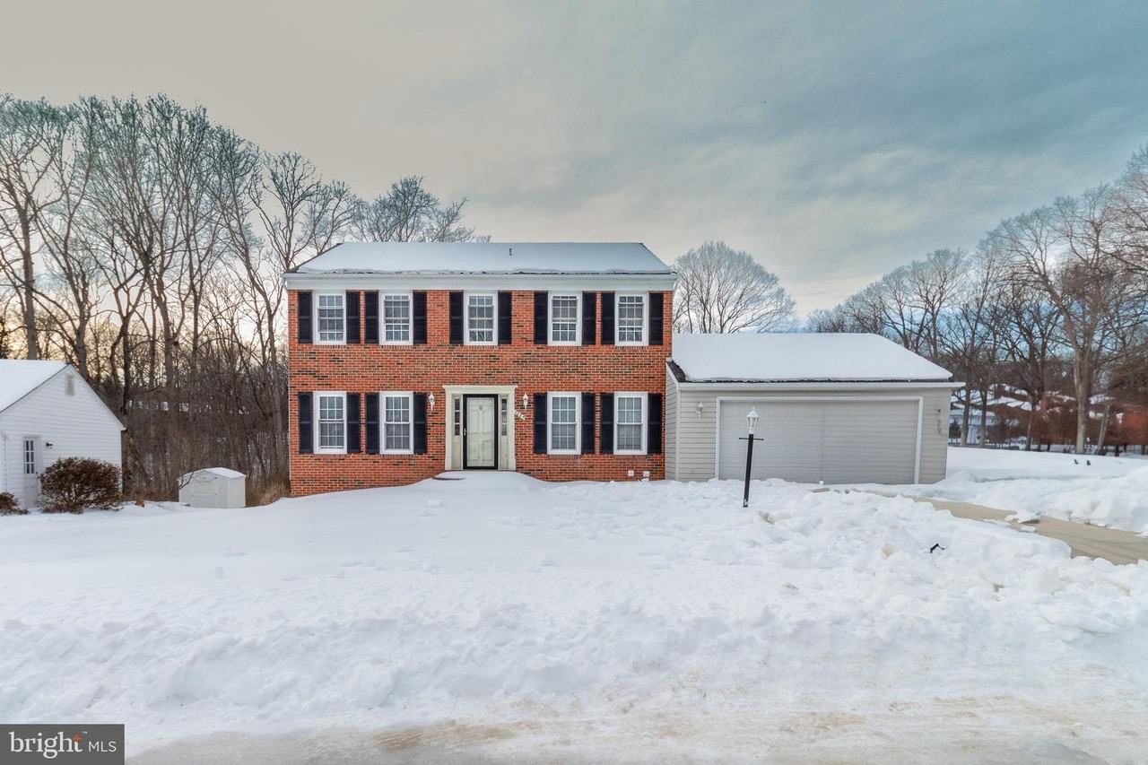 7885 Godolphin Dr - Photo 2 of 27