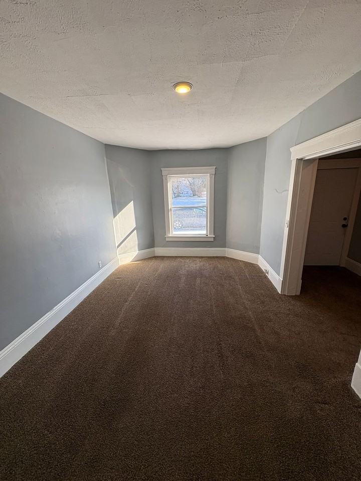 304 Wunderlich Ave - Photo 4 of 15