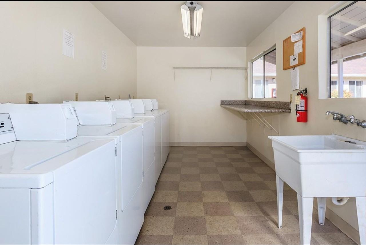 Colonial Gardens - Photo 4 of 5