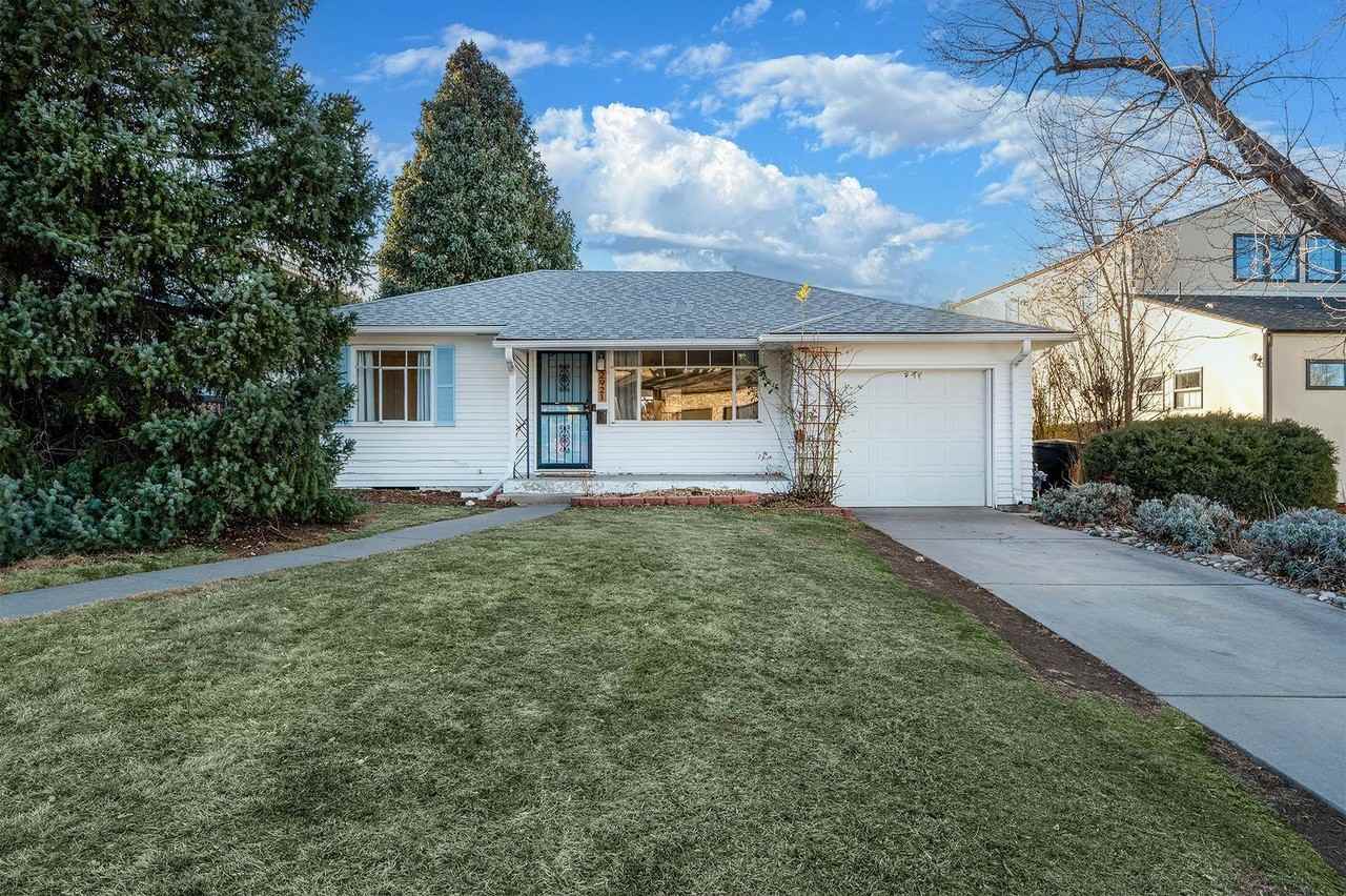 2921 S Adams St - Photo 2 of 29