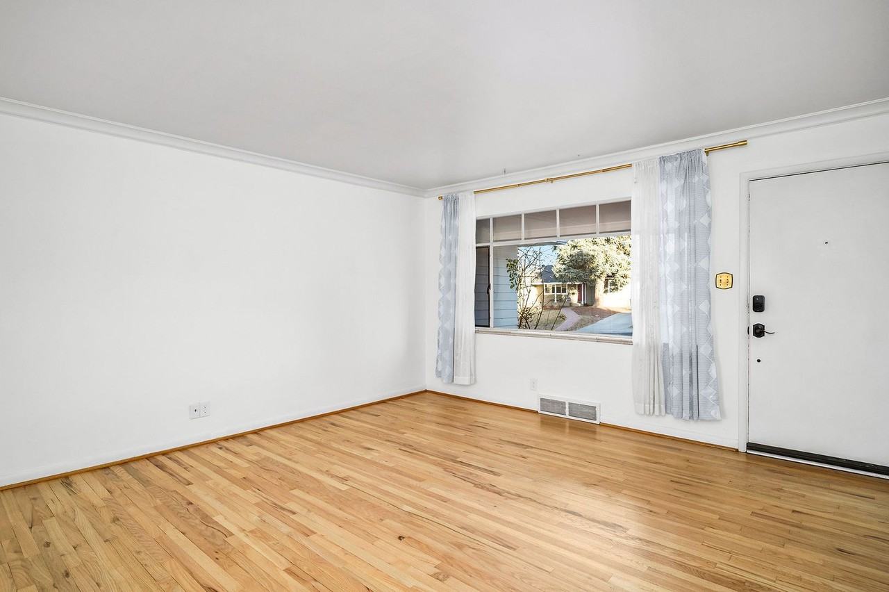 2921 S Adams St - Photo 6 of 29