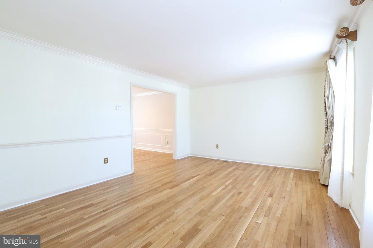 8519 Electric Ave - Photo 6 of 42