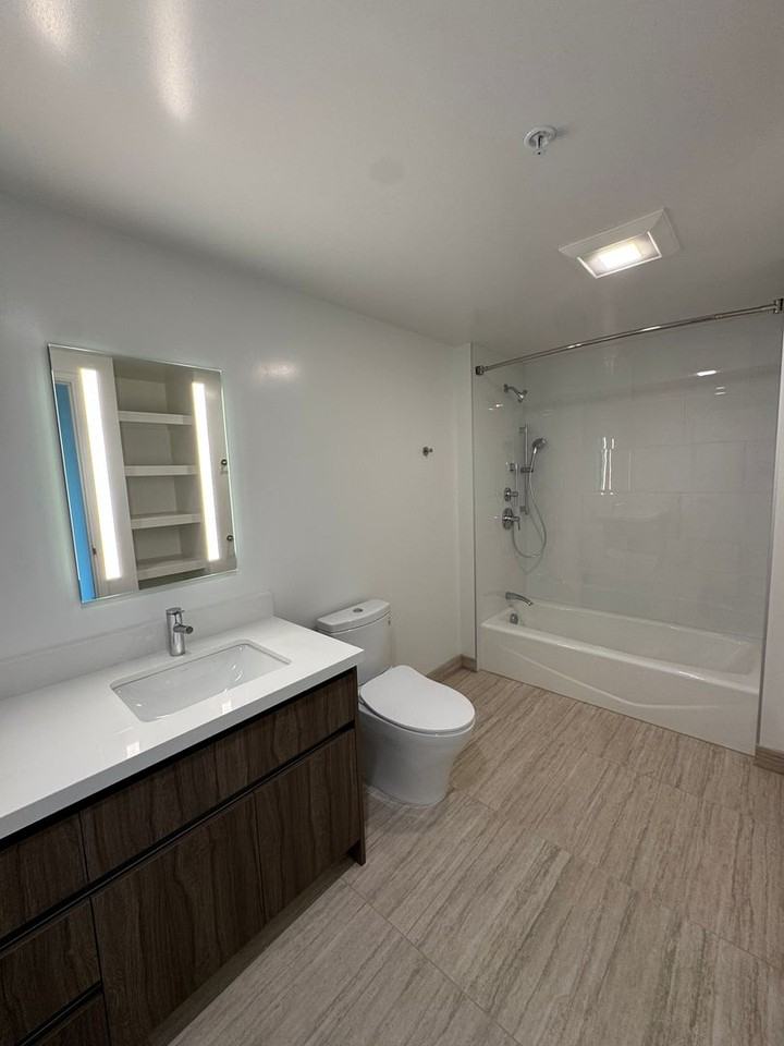 1500 Rycroft St #2104R - Photo 5 of 17