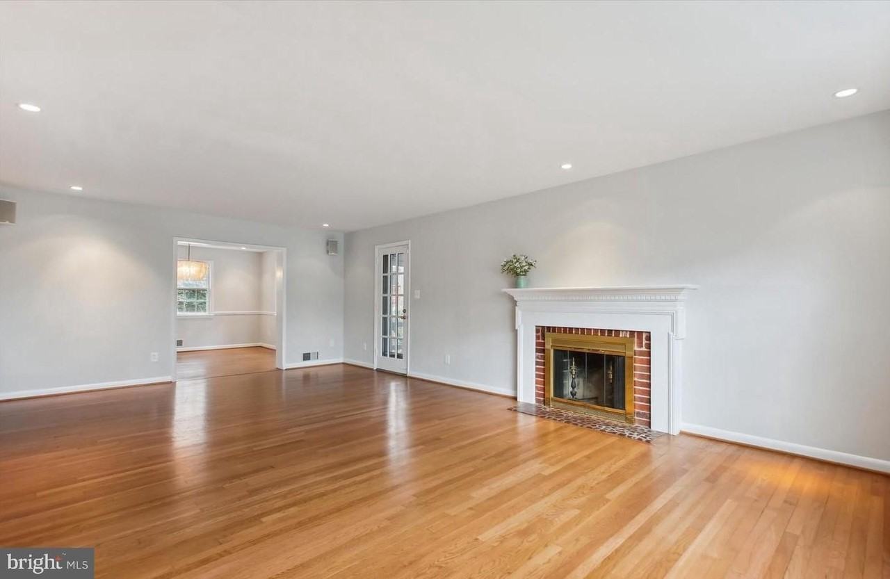 7202 Heights Ct - Photo 5 of 40