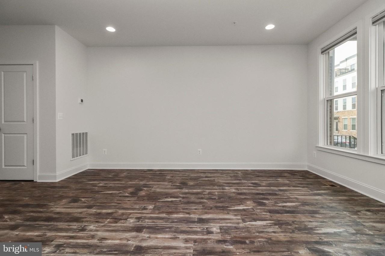 14583 Lakestone Dr - Photo 6 of 48