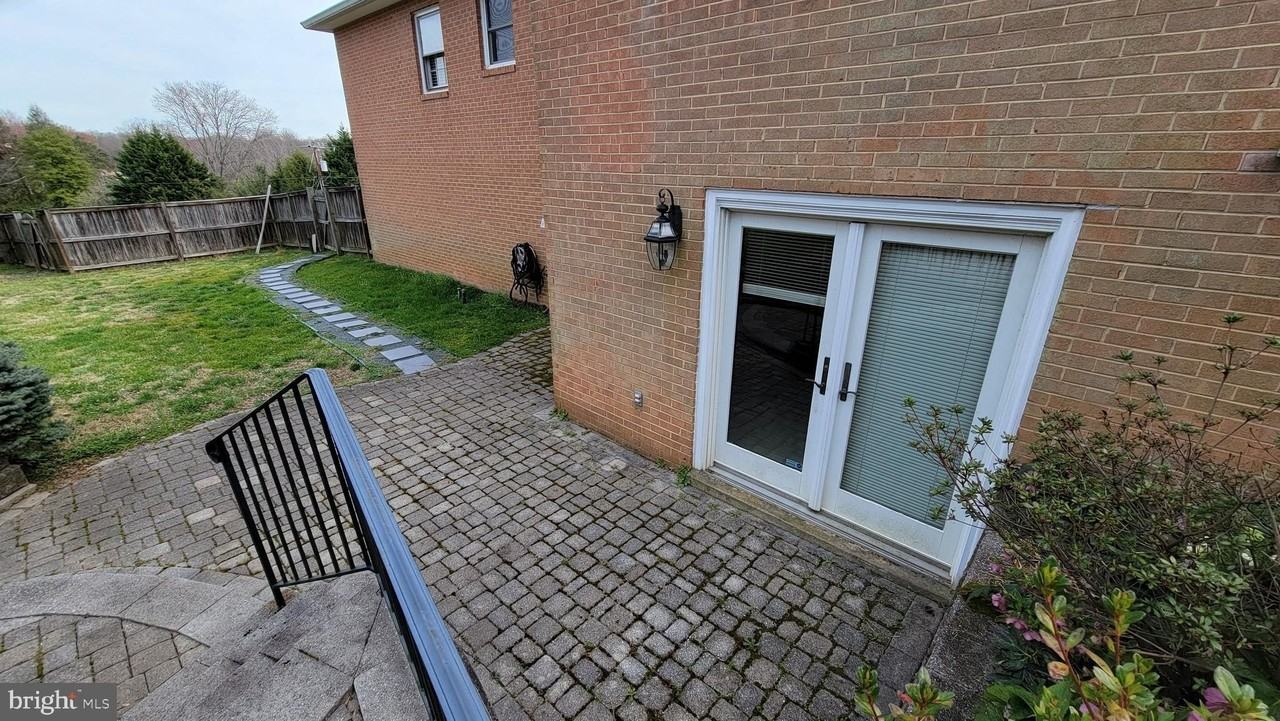 3000 Melanie Ln - Photo 3 of 21