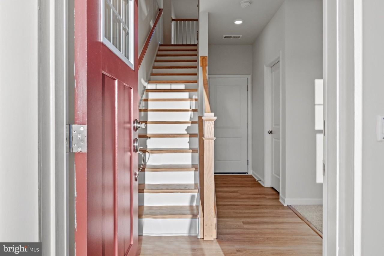 831 Sawback Sq Ne - Photo 5 of 47