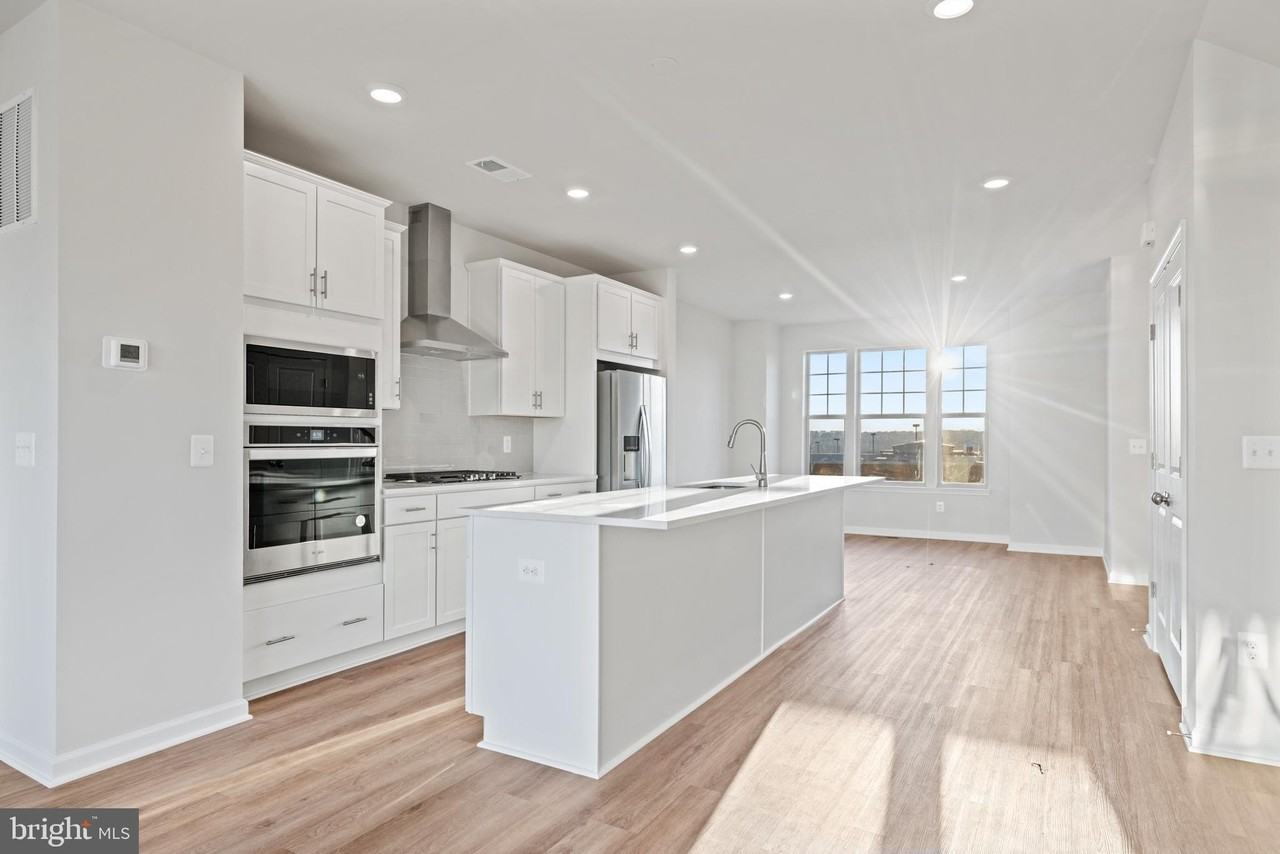 831 Sawback Sq Ne - Photo 7 of 47