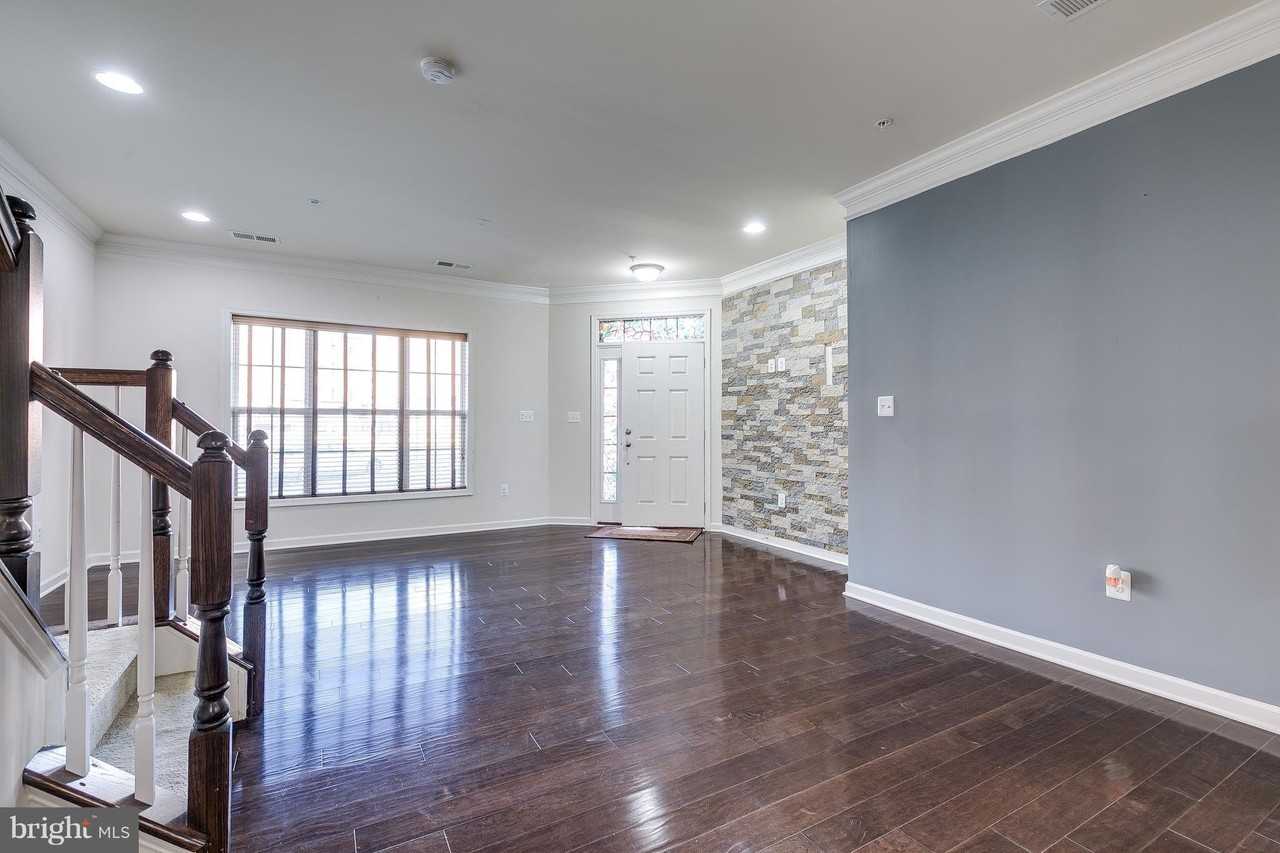 23502 Belvoir Woods Ter - Photo 7 of 26