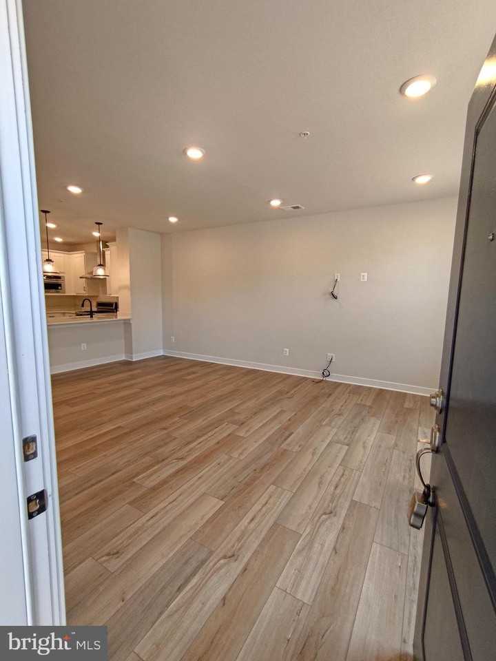 20811 Wood Quay Dr - Photo 3 of 26