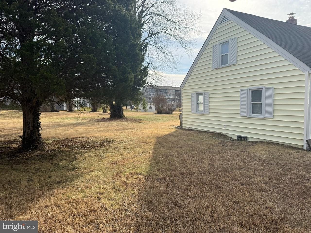 8803 Old Dominion Dr - Photo 2 of 2