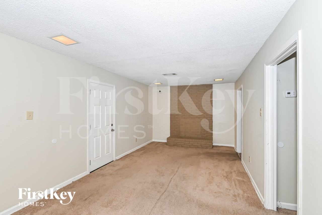 2101 Hornsby Cv - Photo 7 of 16