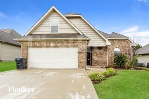 featured image of 2057 Highview Way