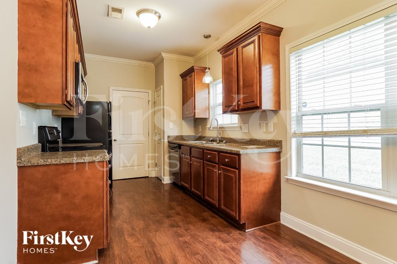 2057 Highview Way - Photo 6 of 15