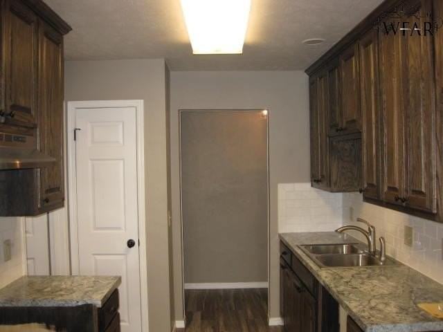 11 Lackland Cir - Photo 3 of 15