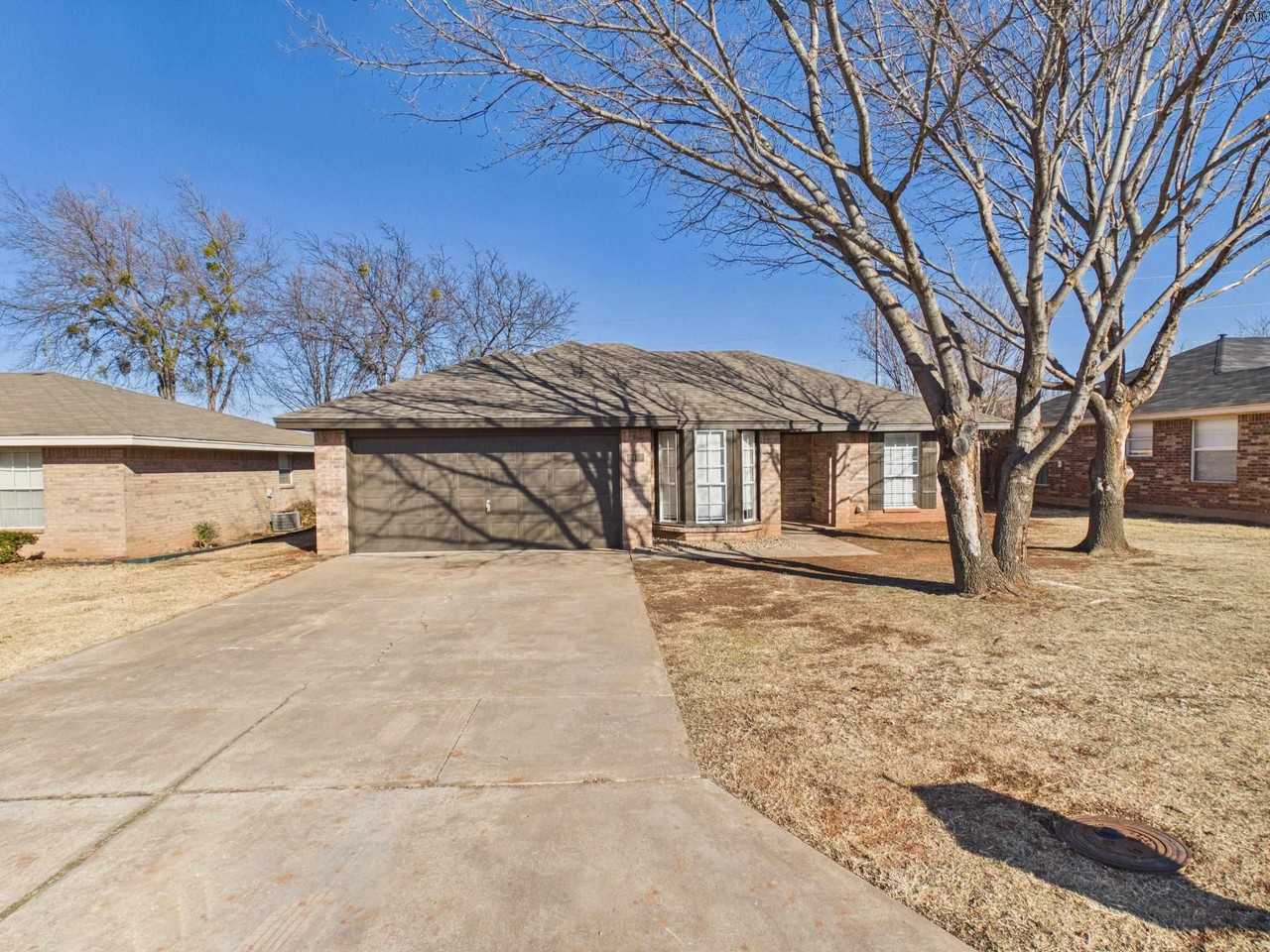 2127 Richmond Dr - Photo 2 of 35