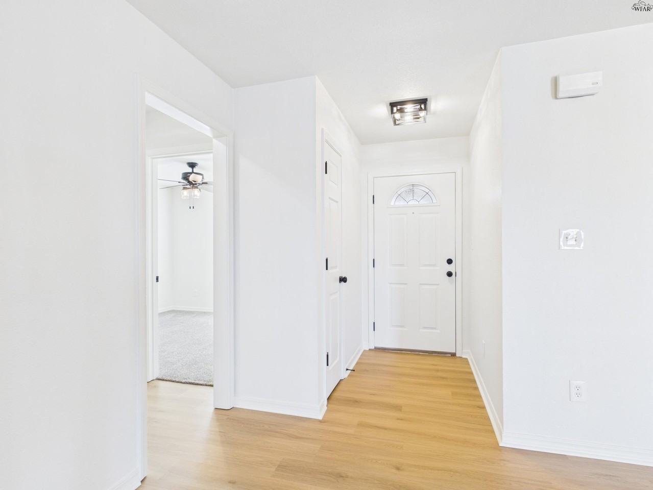 2127 Richmond Dr - Photo 4 of 35