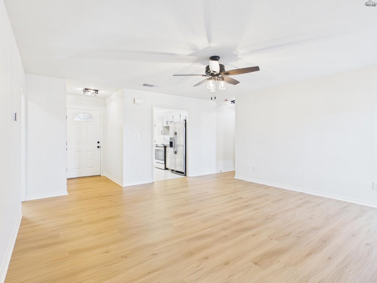 2127 Richmond Dr - Photo 7 of 35