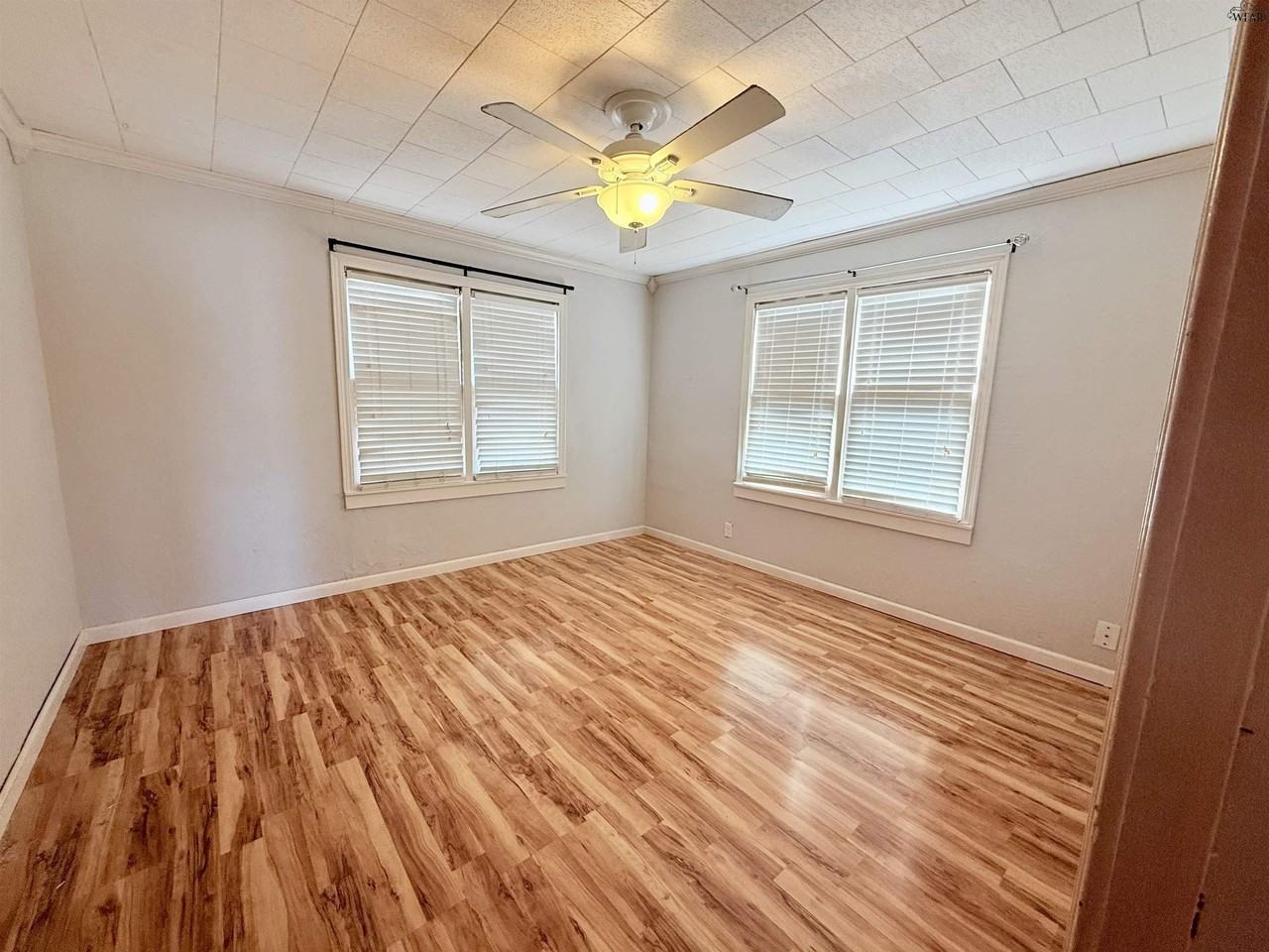 509 S Main St - Photo 6 of 10