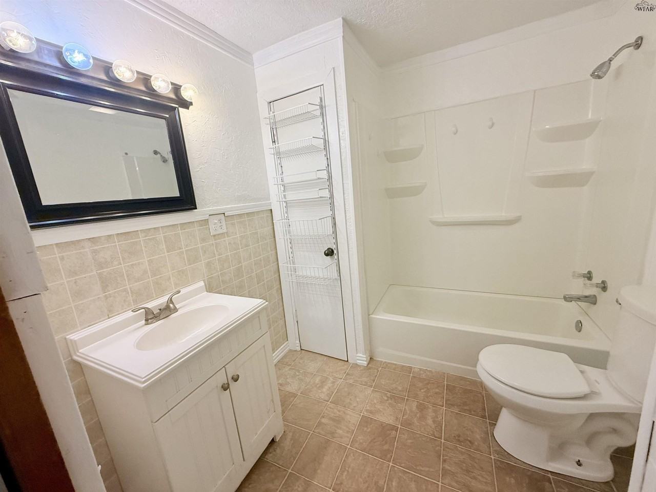 509 S Main St - Photo 7 of 10