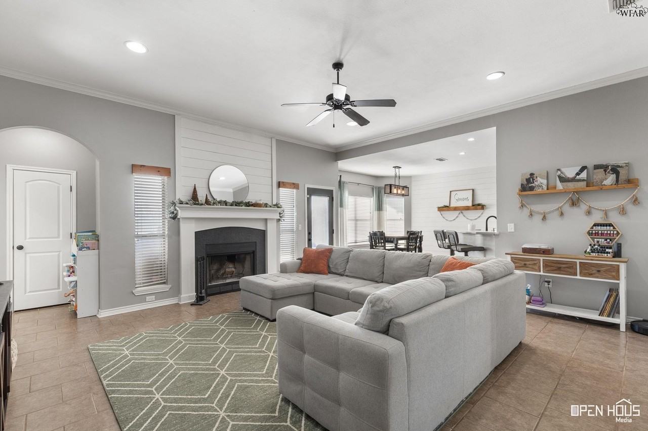 2103 E Hunters Gln - Photo 5 of 30