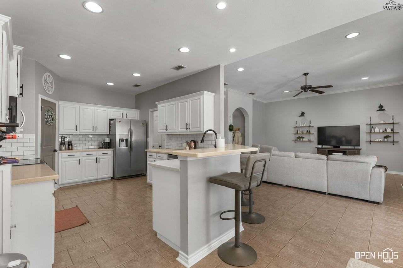 2103 E Hunters Gln - Photo 6 of 30