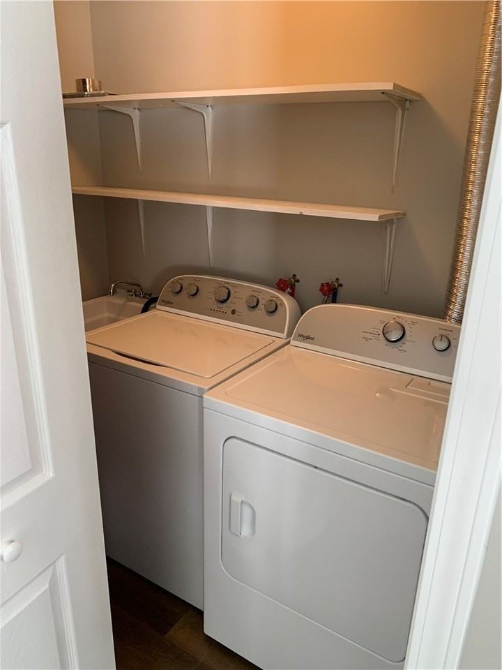 901 Chaplin St - Photo 7 of 14