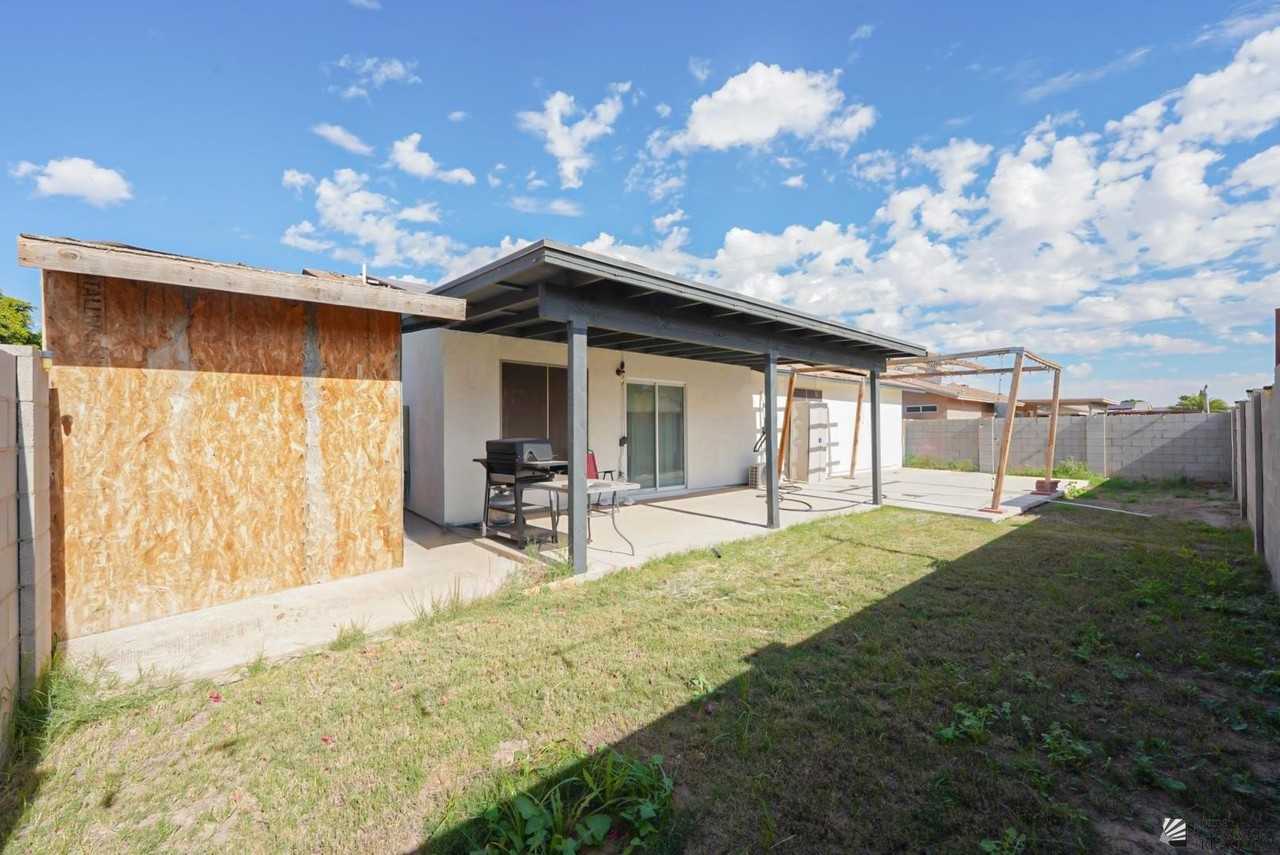 643 W 13 ST - Photo 7 of 25