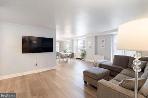 featured image of The Plaza, 101 S. Plaza Pl, Lower Chelsea , 1012