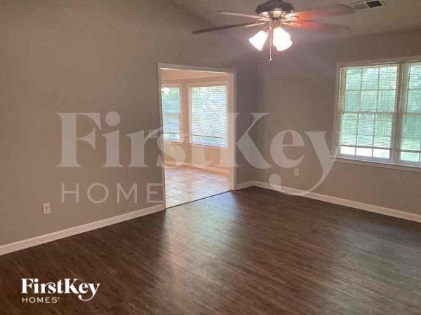 135 Lazy Hollow Ln - Photo 3 of 12