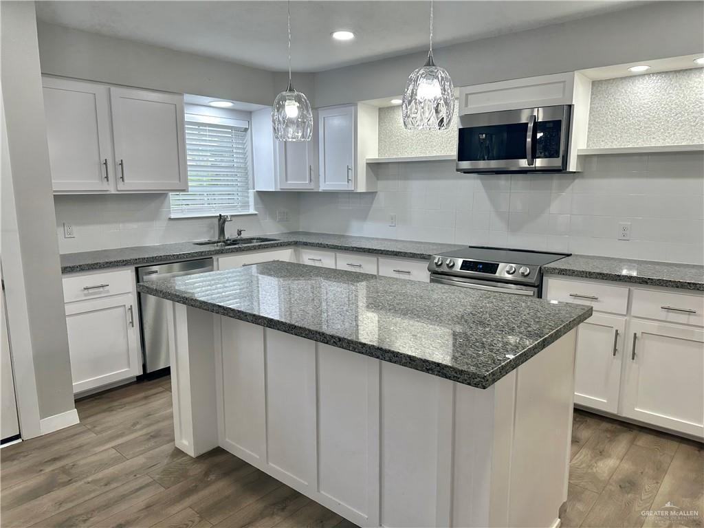 1309 Zinnia Ave - Photo 4 of 13