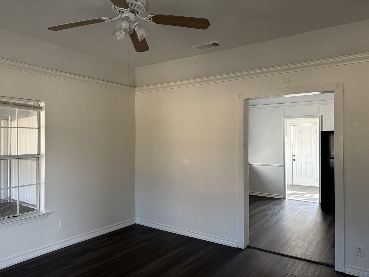 610 Se Front St - Photo 2 of 8