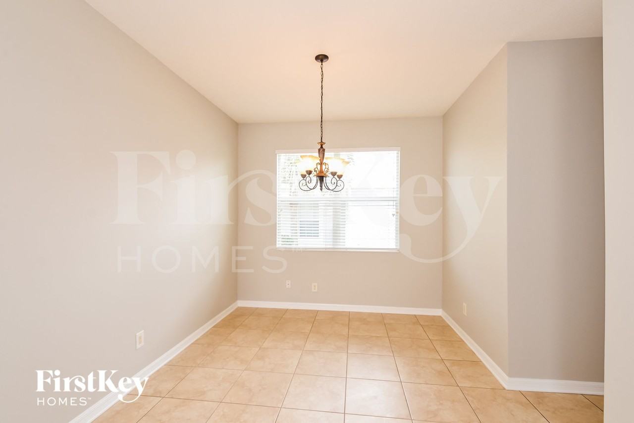 10205 38th Ct E - Photo 4 of 15