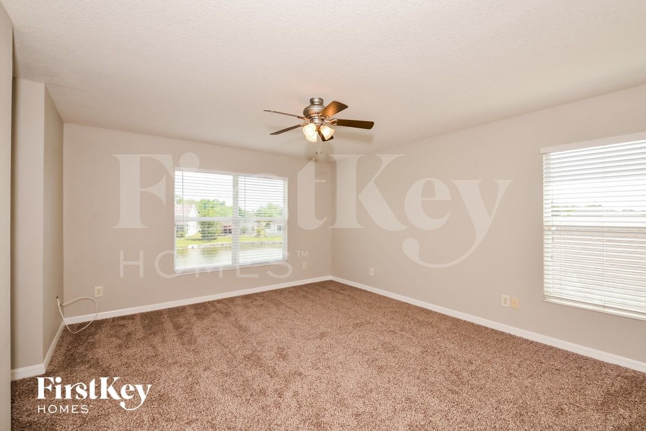 10205 38th Ct E - Photo 7 of 15