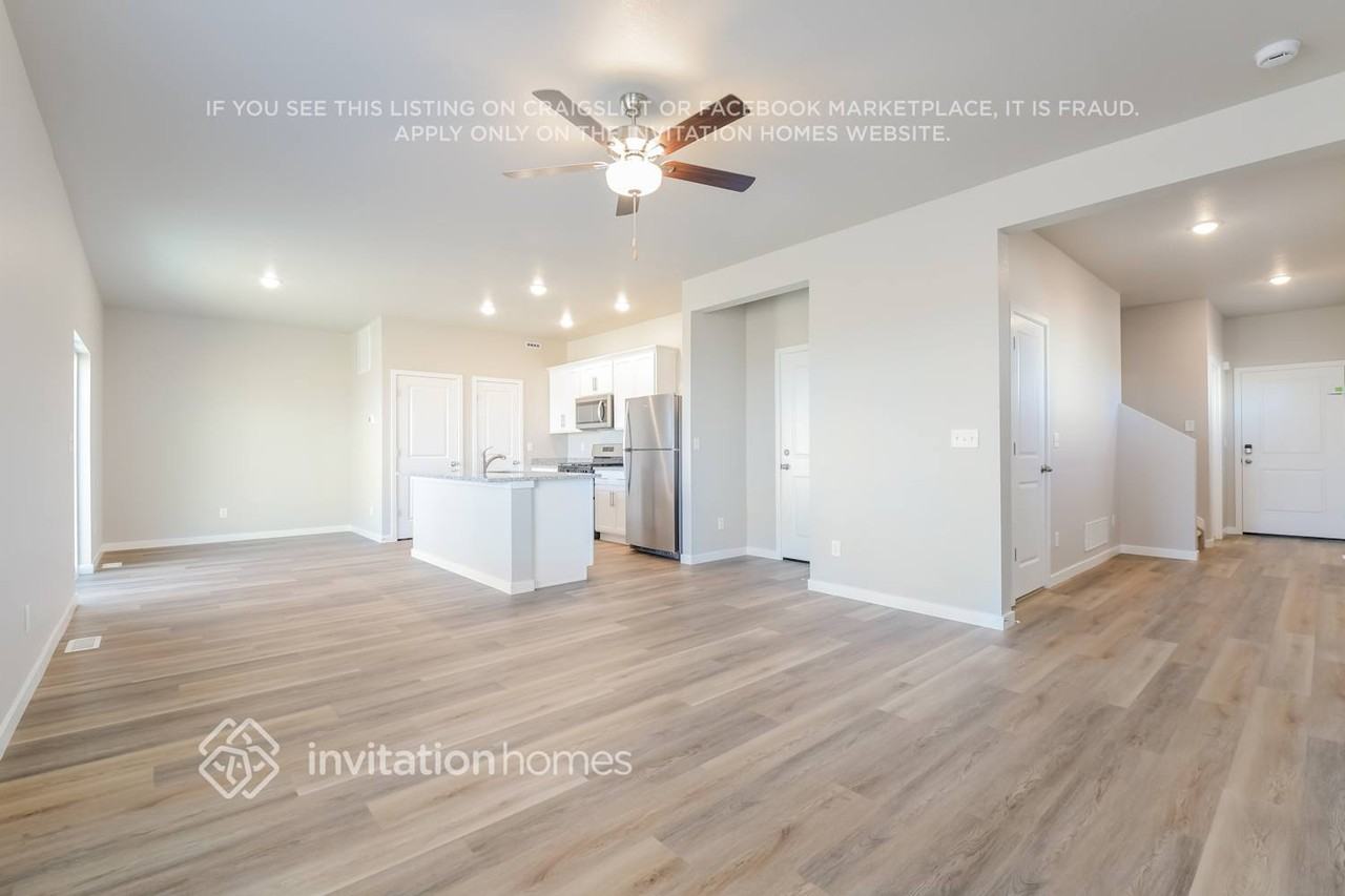 7338 Green River Ave - Photo 6 of 18