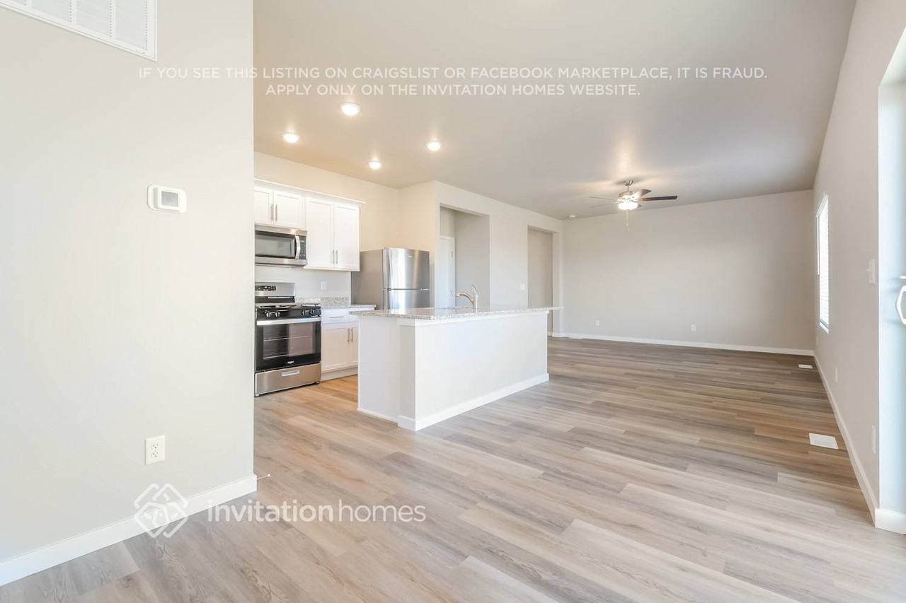 7338 Green River Ave - Photo 7 of 18